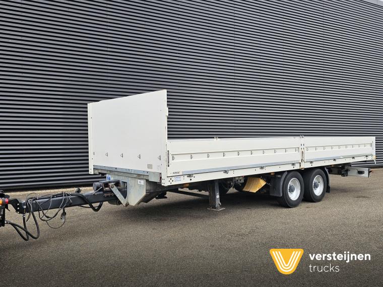 Junge Junge / 2 AXLE TRAILER WITH BOARDS